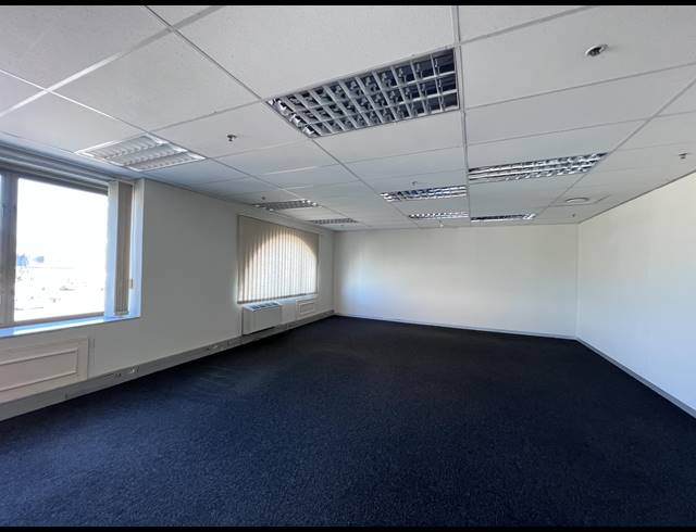 111M² OFFICE TO LET IN CENTURY CITY